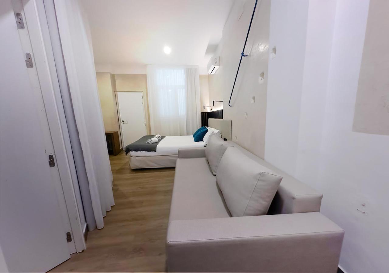 Isa Hotel *